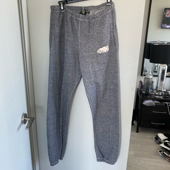 Grey roots sweatsuit - Picture 7 of 14